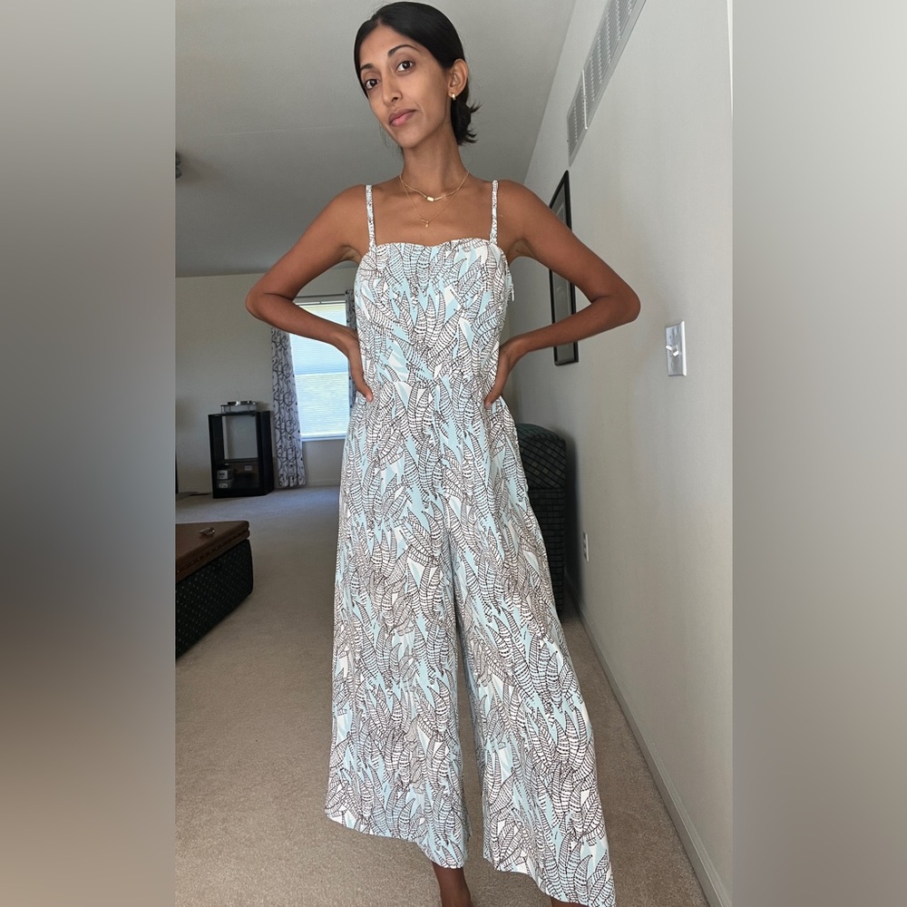 Jumpsuit with removable and adjustable straps